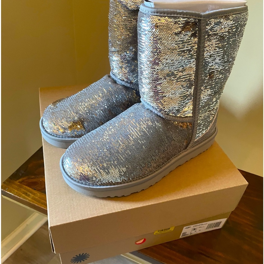 Ugg Sequins boots brand new. Never worn